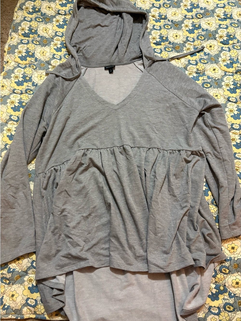 Torrid women’s size 2 2x gray high low hoodie top